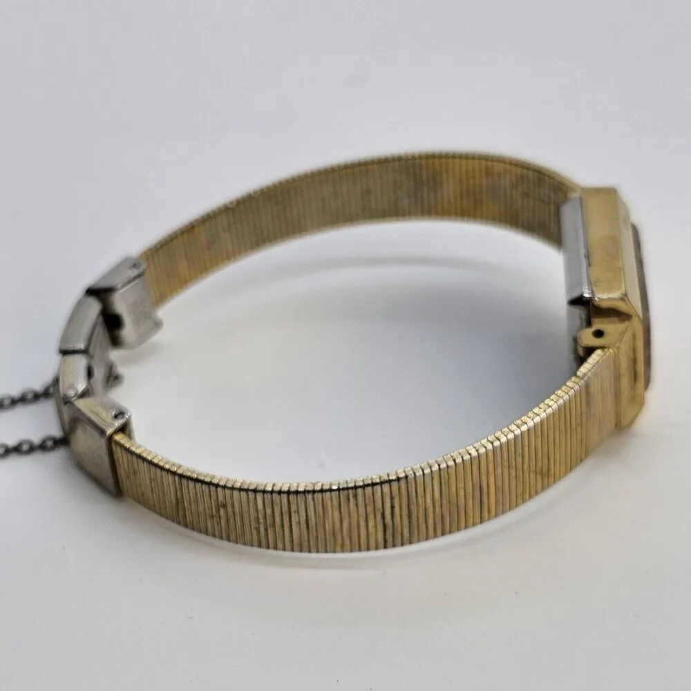 VTG Citizen Women's‎ Watch 16MM Black Gold Dial Gold Band 6